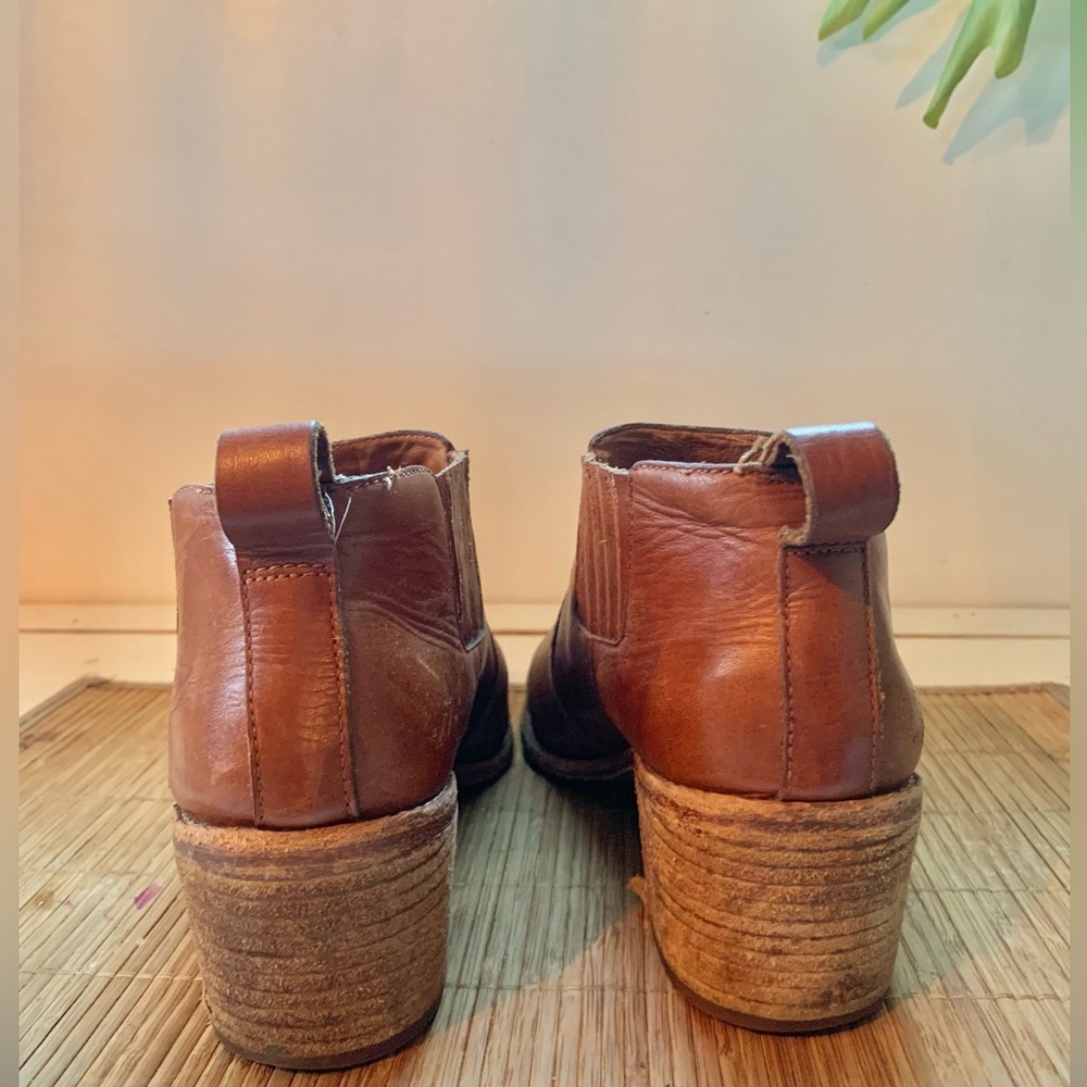 Madewell Chelsea Leather Booties - Picture 4 of 10